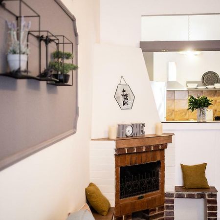 Art Downtown Alecsandri St Luxury Apartment Nagyvárad Kültér fotó