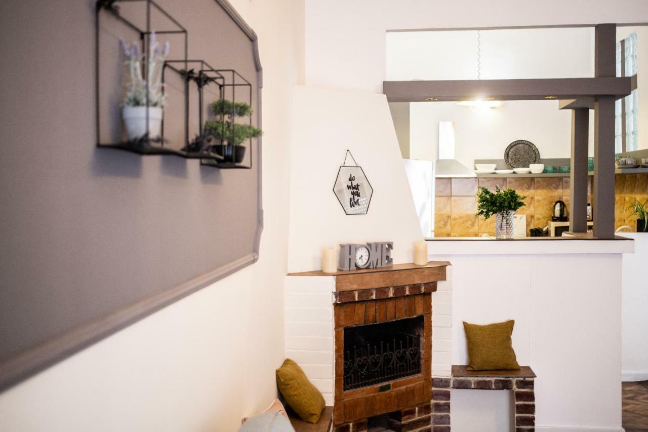 Art Downtown Alecsandri St Luxury Apartment Nagyvárad Kültér fotó