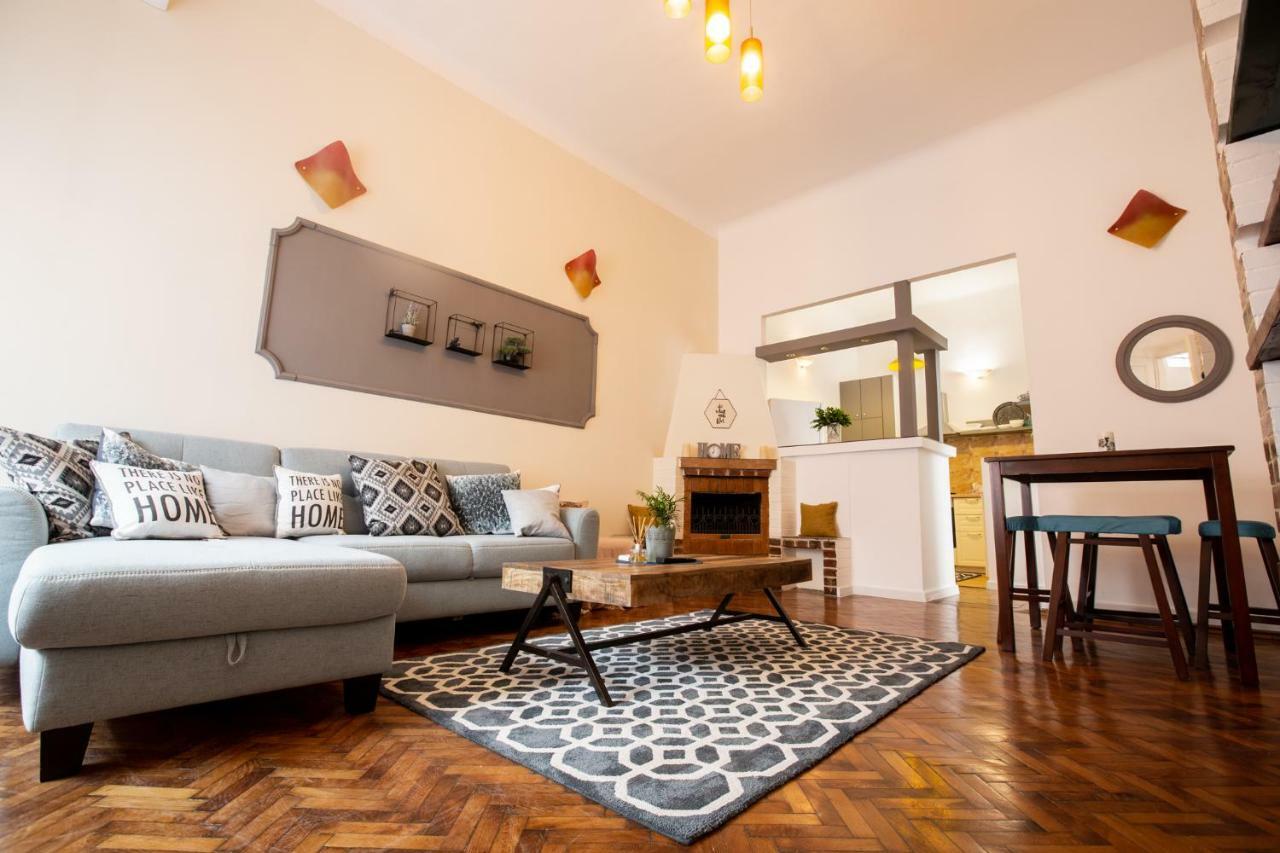 Art Downtown Alecsandri St Luxury Apartment Nagyvárad Kültér fotó