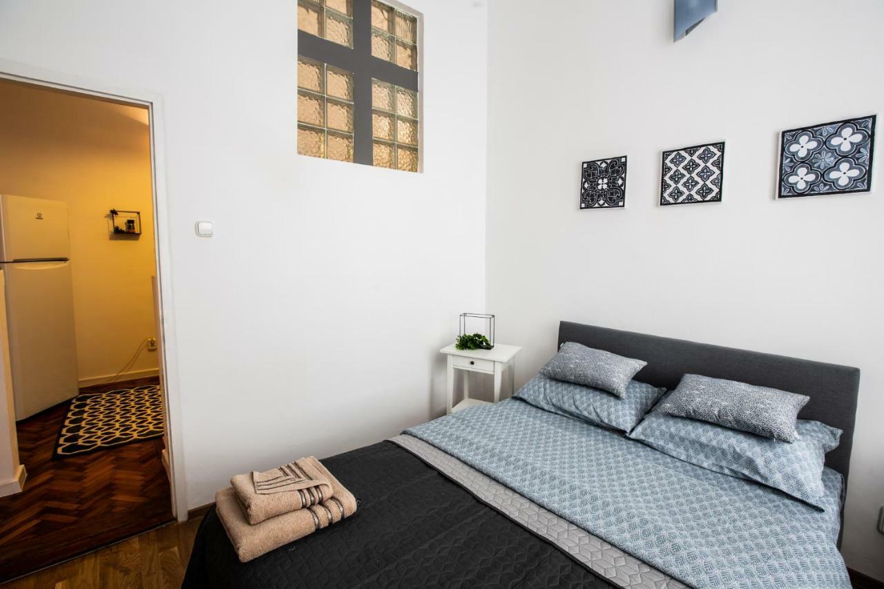 Art Downtown Alecsandri St Luxury Apartment Nagyvárad Kültér fotó