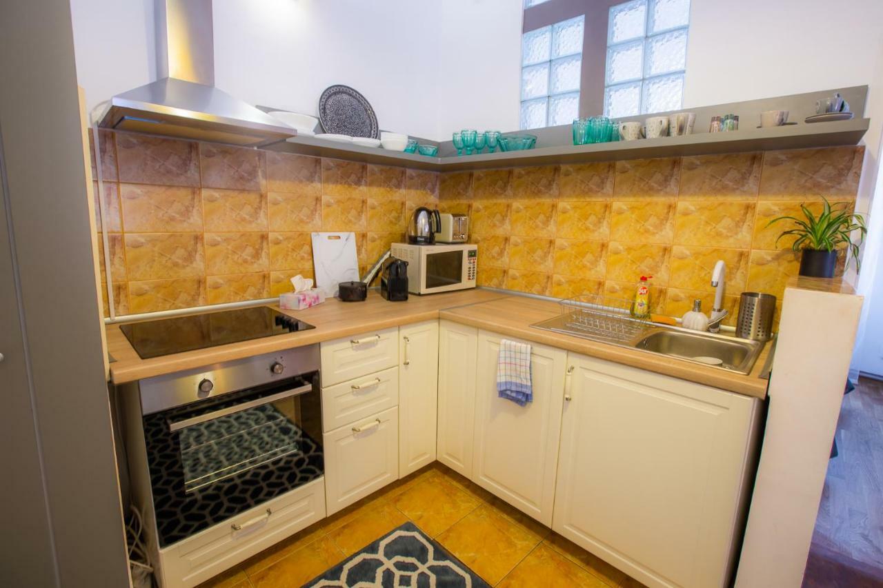 Art Downtown Alecsandri St Luxury Apartment Nagyvárad Kültér fotó